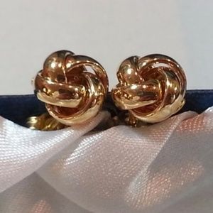 18K gold love knots 11mm earrings NWOT
